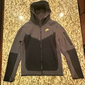 Nike tech fleece jacket -Black/Size Small